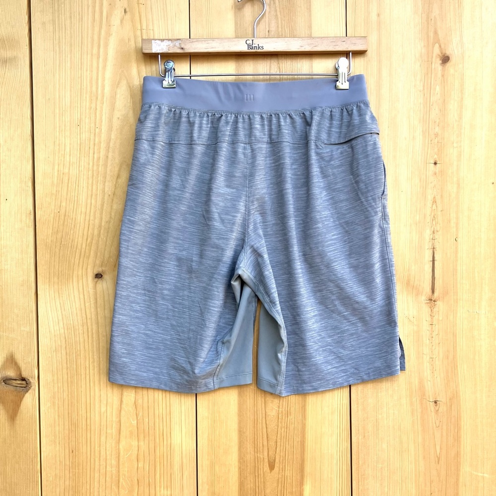 Lululemon Mens Gray Shorts 11” Inseam Sz Large - Picture 3 of 4